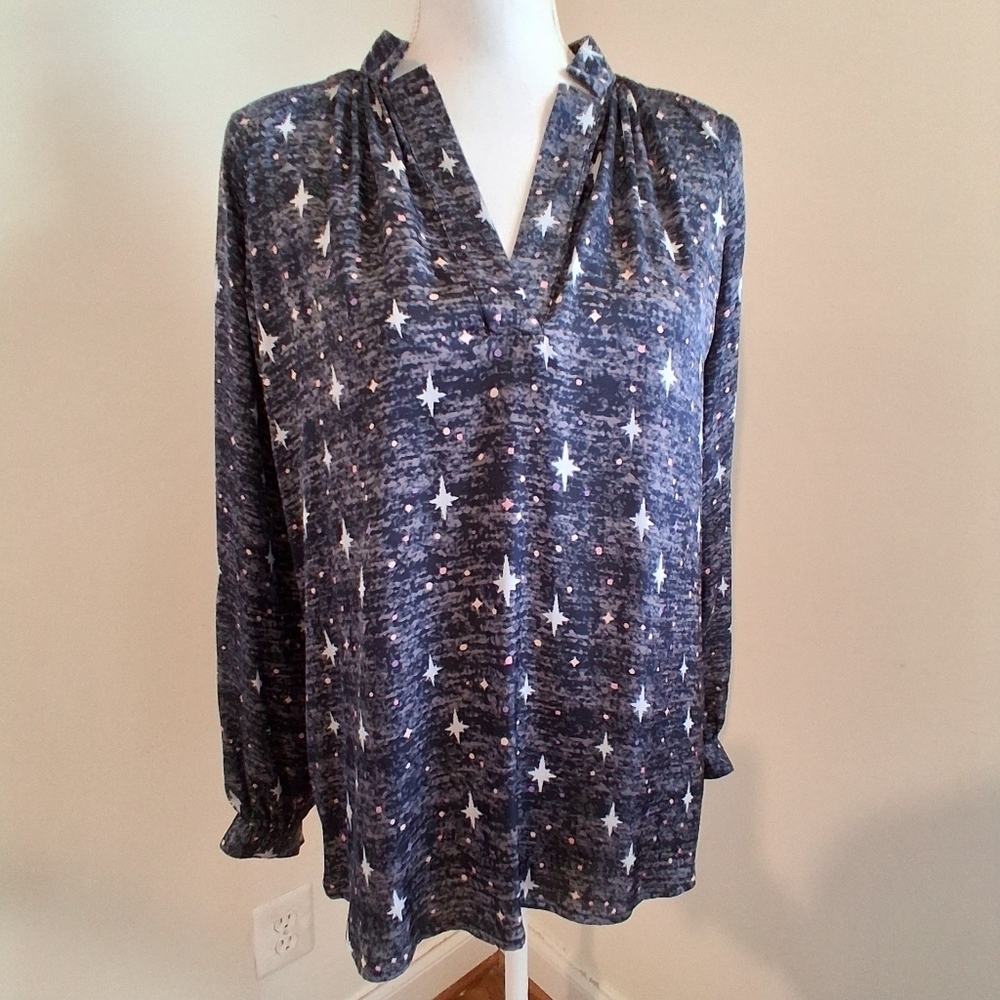 Tucker NYC The Market Silk Charmeuse Star Print V-Neck Blouse Size Small